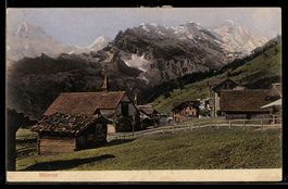 AK Mürren, Dorf mit Kirche und Chalets vor alpiner Bergkulis