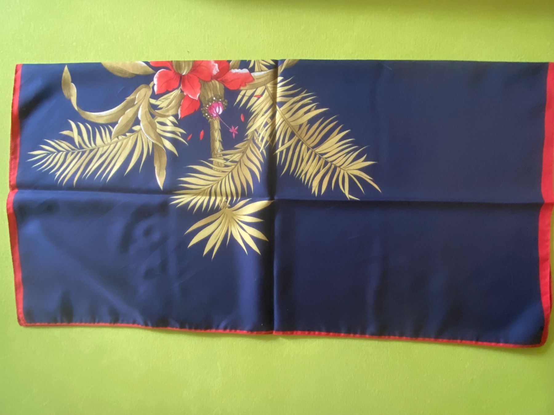 Foulard & Sciarpe: Foulard Seide – Usato da Russikon venduto da Honolulu-2019 2
