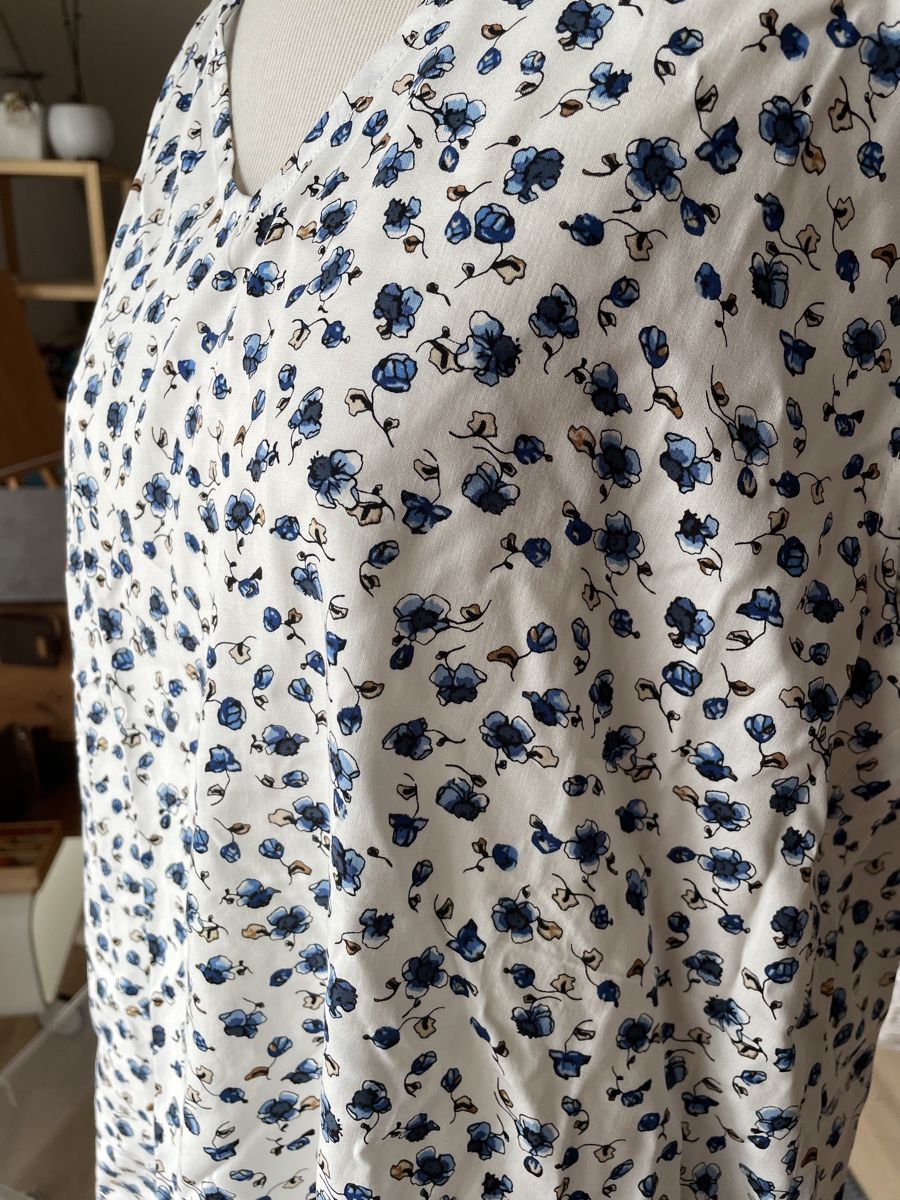 Camicette: Sommerliche Damenbluse mit Blumenmuster, Grösse 42 – Usato da Schönenberg TG venduto da cocifrosch94 2