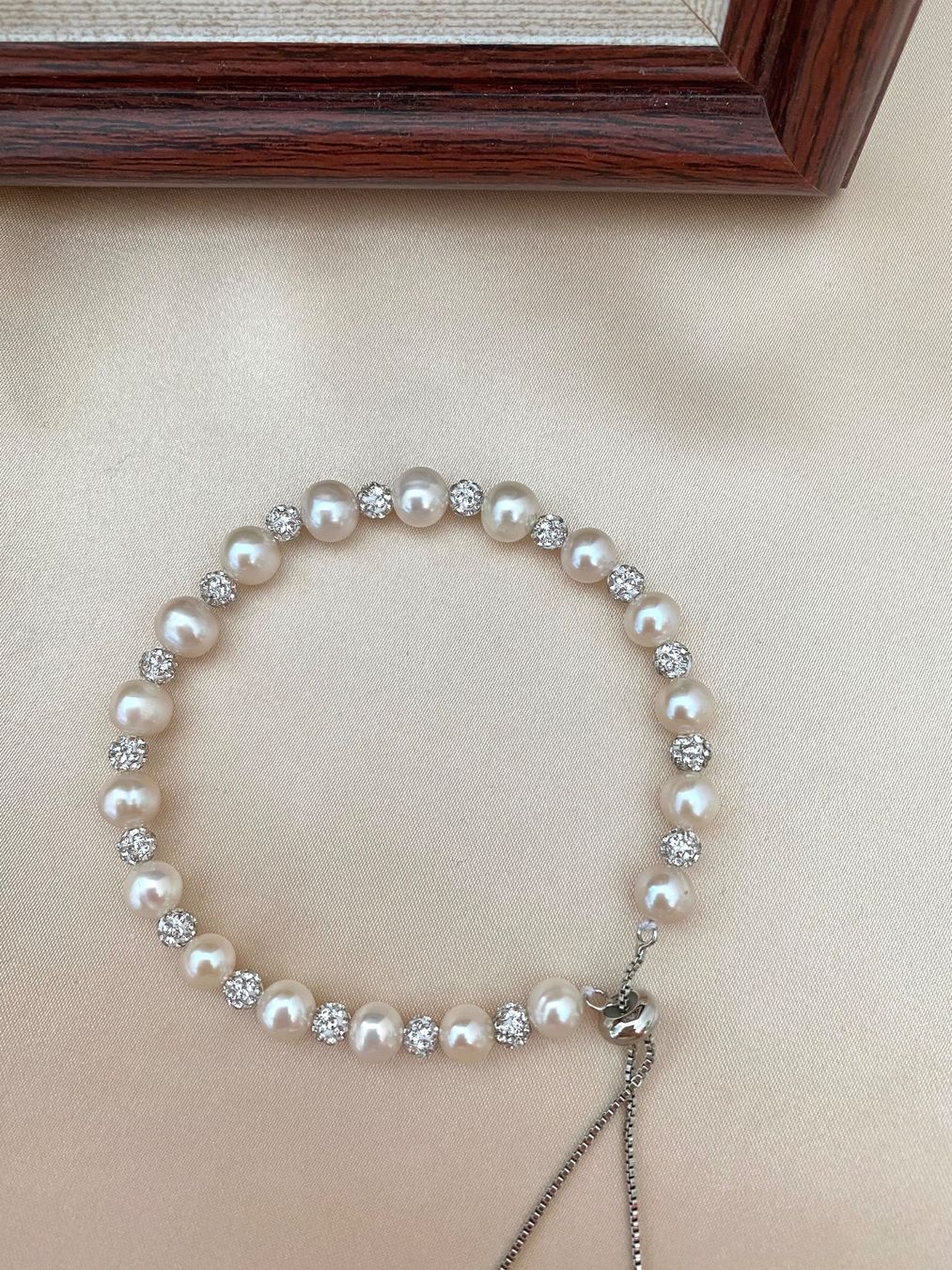 Bracciali & Braccialetti: Süsswasserperlen Armbänder echte – Nuovo e nell'imballaggio originale da Sarnen venduto da catnini