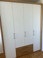 Kleiderschrank 4-türig Eiche/Weiss m. Schubladen Top Zustand