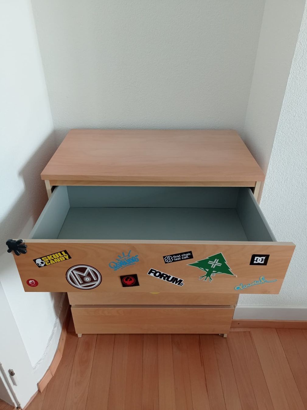 Ikea Cassettiere: Kommode mit 4 Schubladen MALM – Usato da Bern venduto da spa_ybz5 2