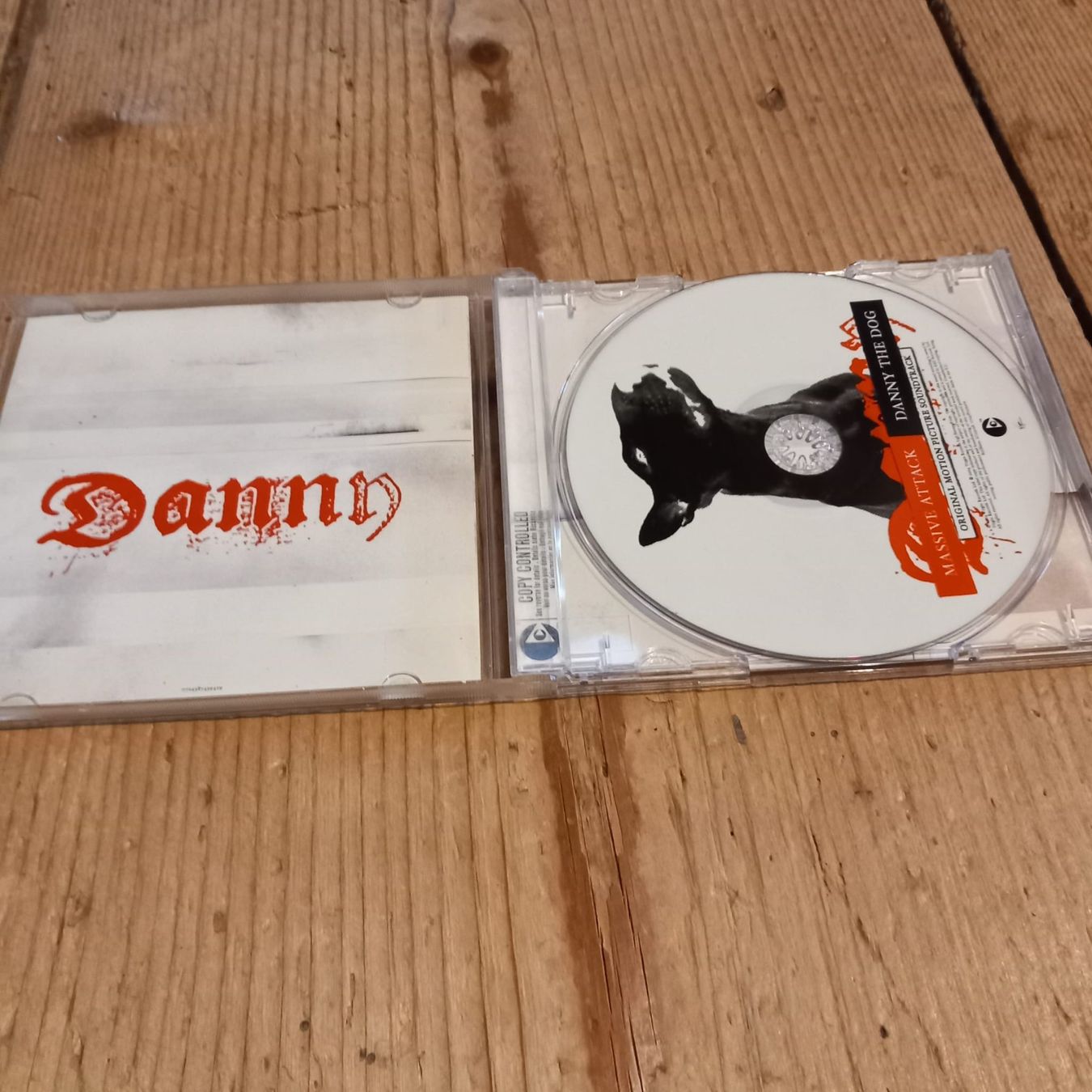 CD: Massive Attack - Danny The Dog – Usato da Ganterschwil venduto da zaz_h9b6 1