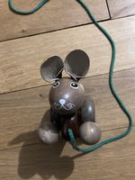 Hoppelnder Nachzieh-Hase aus Holz