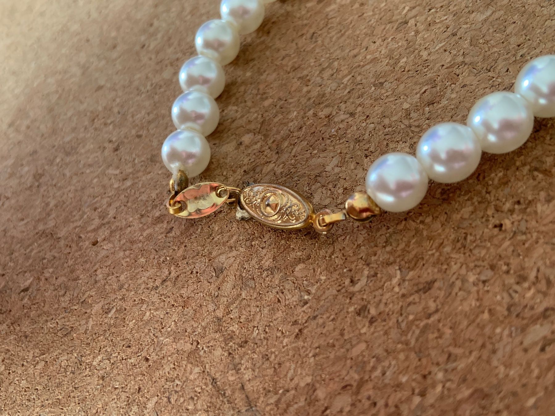 Armbänder & -reifen: Perlen-Armband weiss grosszügig – Gebraucht aus Laufen von Bellavitaboom 7