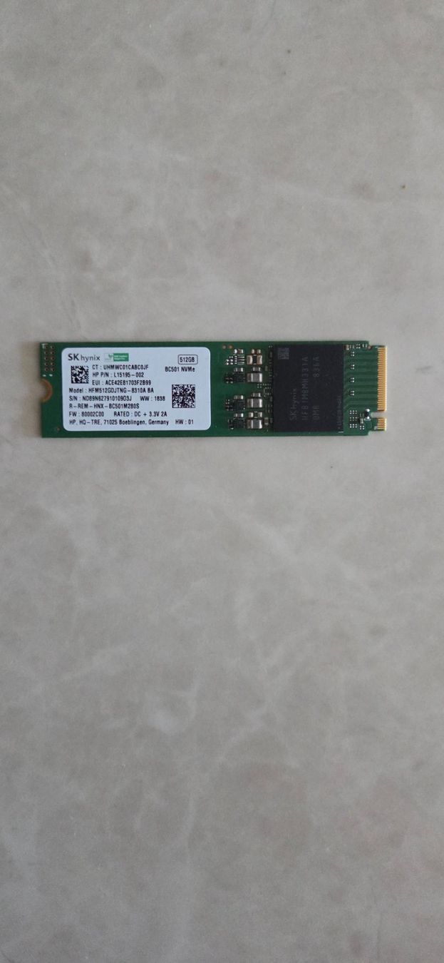 Disques durs: SK Hynix 512GB SSD NVMe – D'occasion à Zihlschlacht par vogelgrip