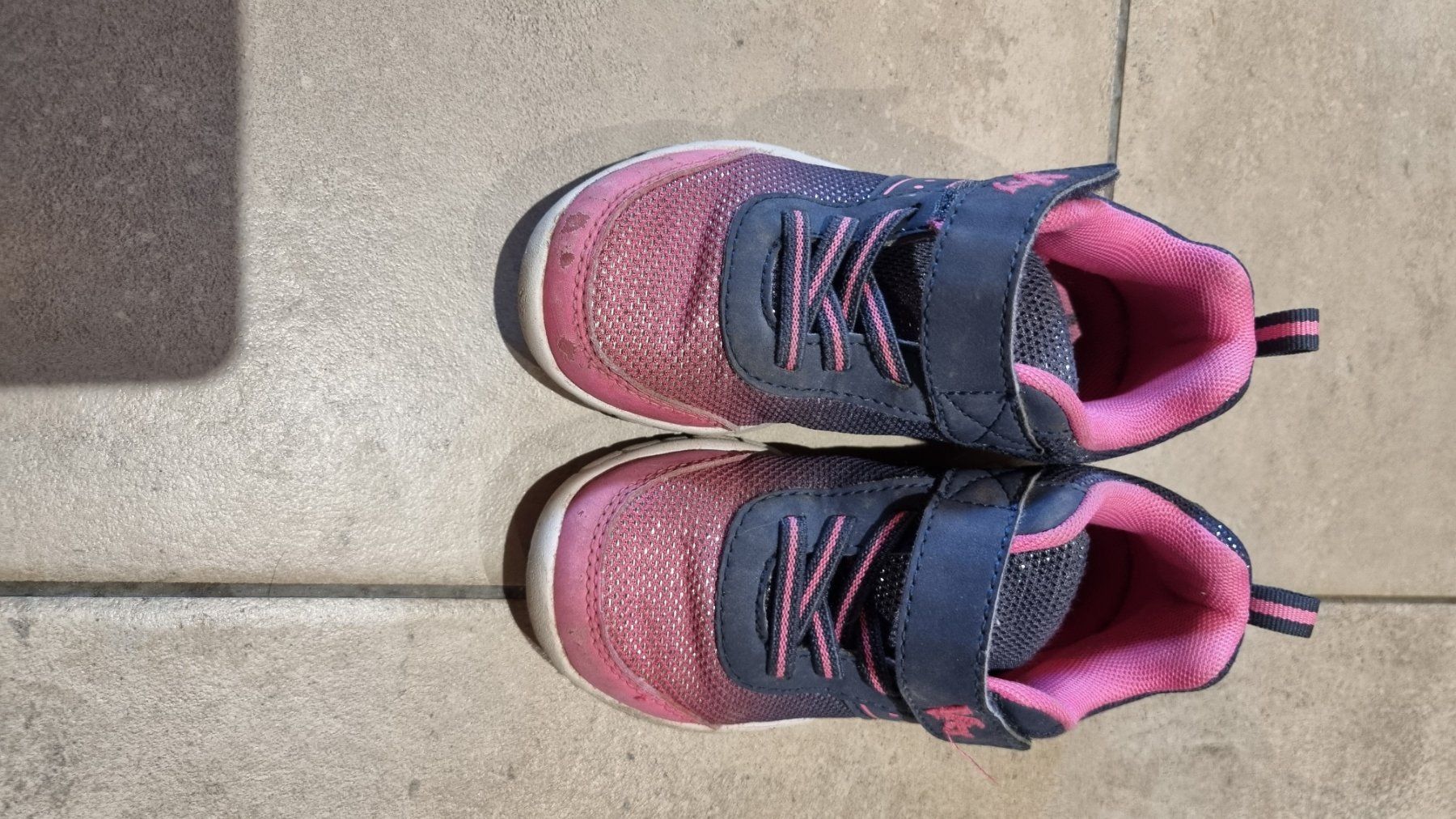 Scarpe per ragazze: Mädchen Turnschuhe, Grösse 27 – Usato da Rothrist venduto da perdono
