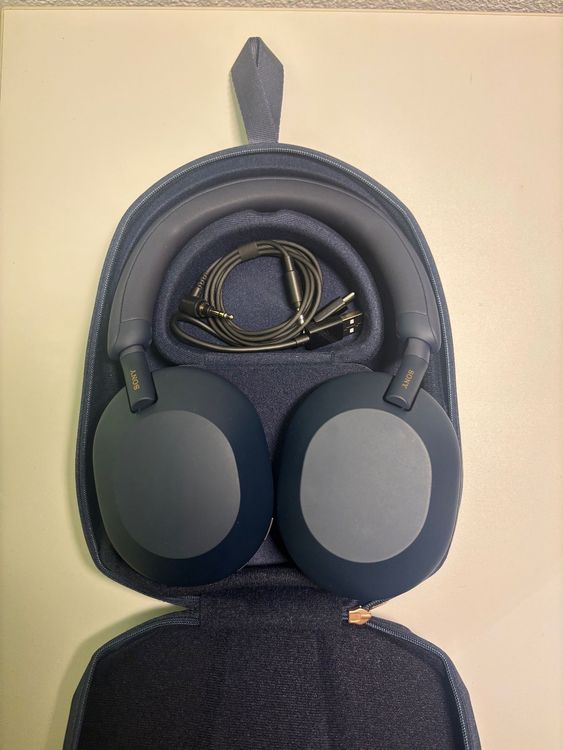 Sony WH-1000XM5 2