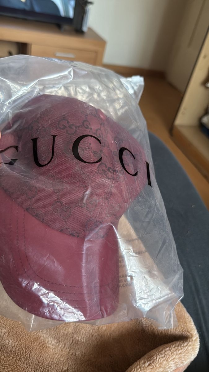 Autres vêtements & accessoires: Gucci 26 edition – Neuf avec emballage d'origine à Aarau par da_jov 4