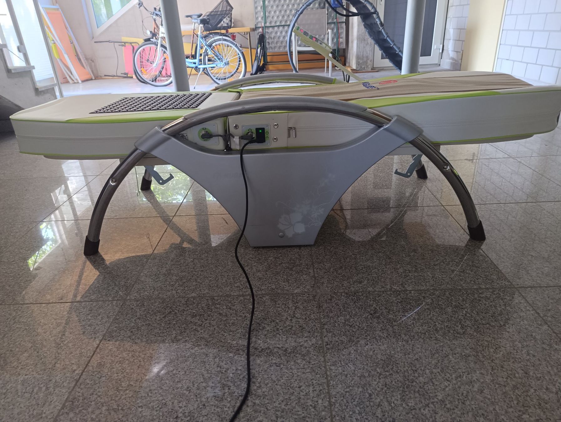 Dispositivi per massaggi: Nuga Best Massageliege – Usato da Diessenhofen venduto da Sesqui 2