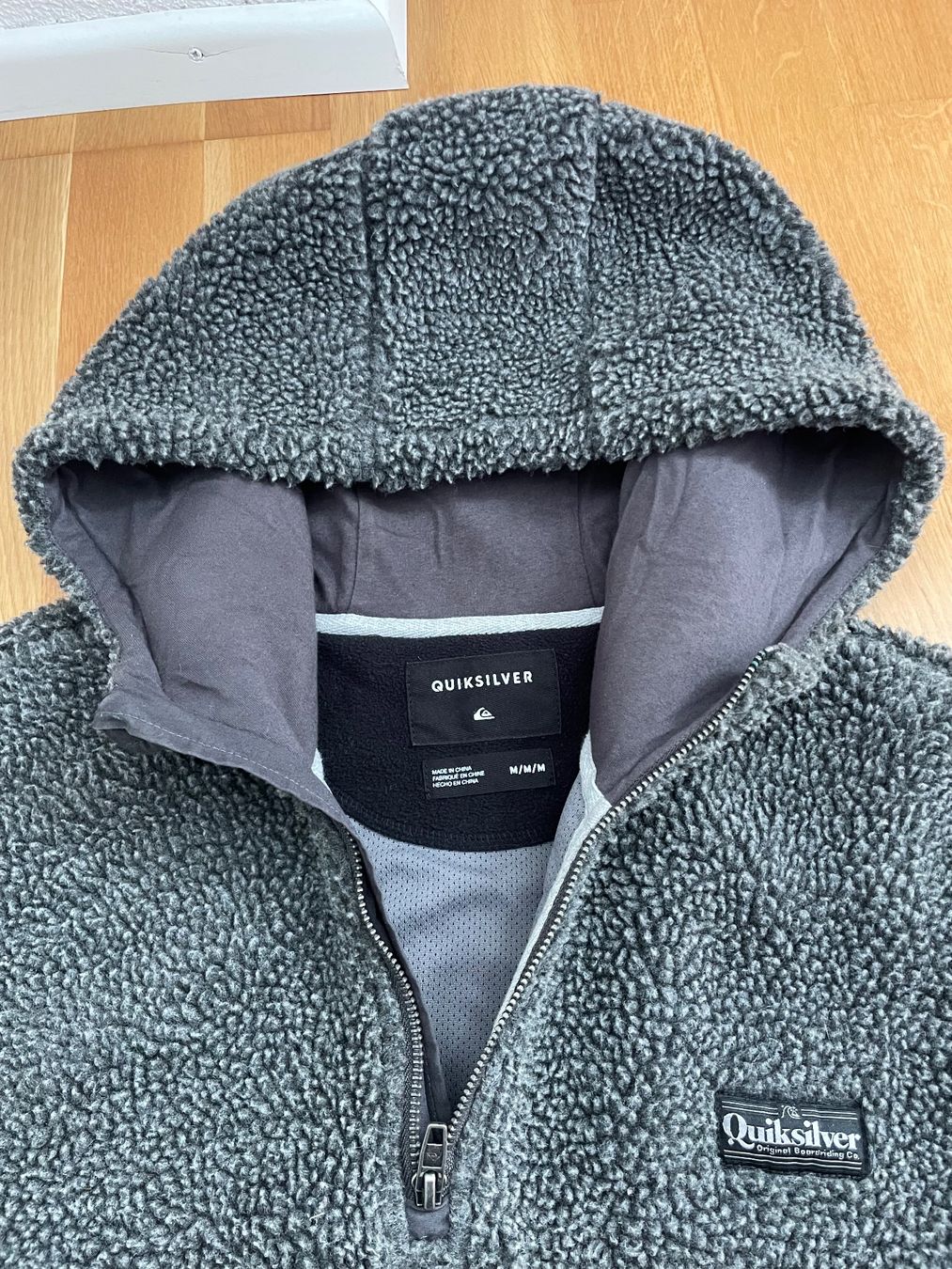 Quiksilver Giacche: Quiksilver Fleece Pullover mit Kapuze, Grau, Grösse M – Usato da Winterthur venduto da Anemone55 2
