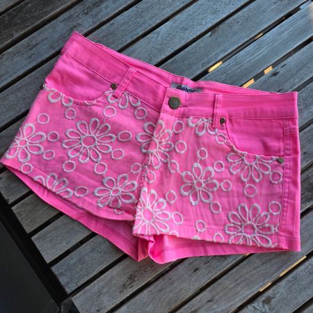 🐸 GENESY HOTPANTS PINK BESTICKT SHORTS M