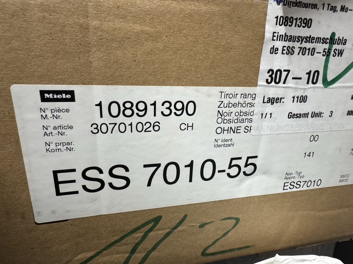 Radiatori: Miele 10891390 ESS 7010-55 Schublade – Nuovo e nell'imballaggio originale da Birmensdorf ZH venduto da vic_mv7m