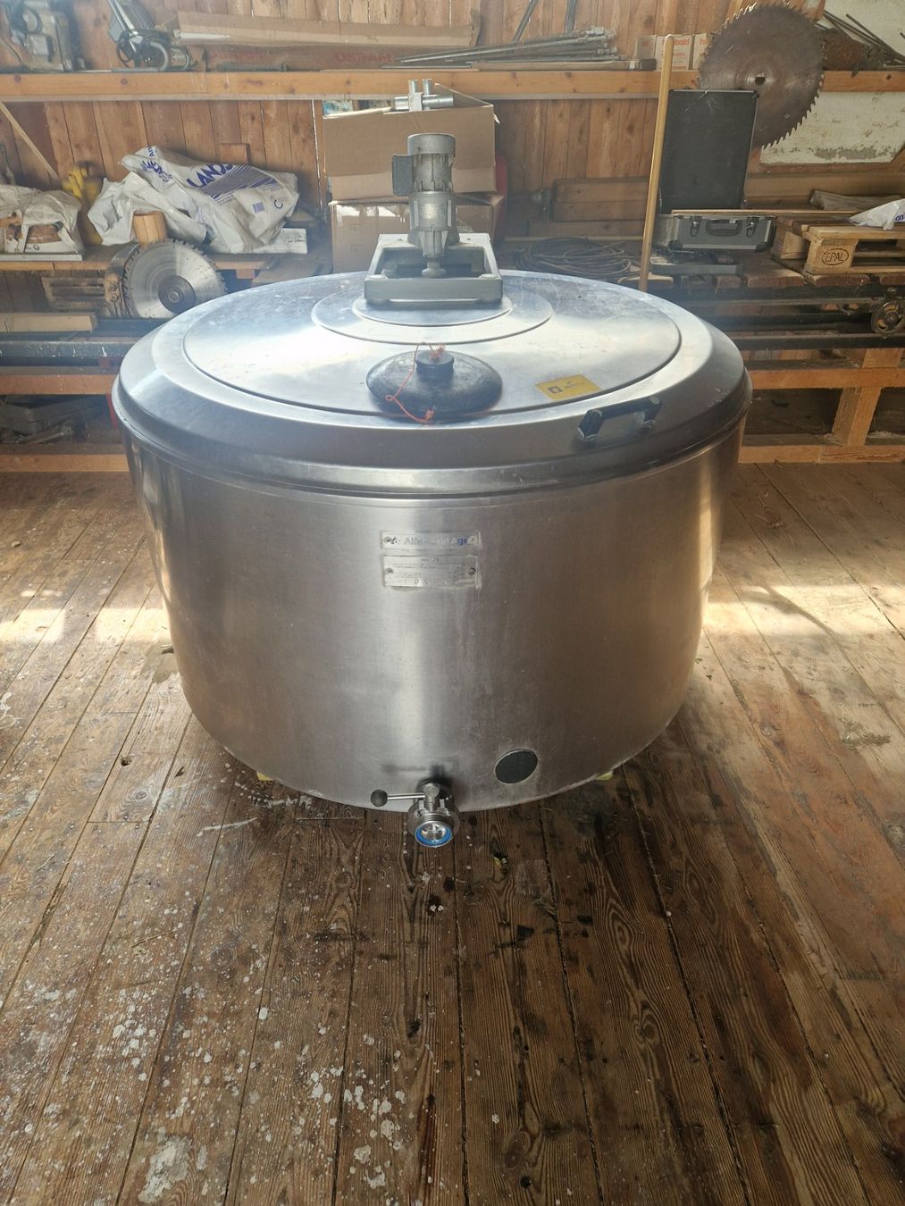 Tecnica di mungitura: Milchtank 800l – Usato da Altstätten venduto da Stieger.123