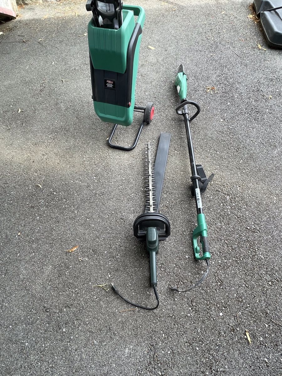 Tutti gli attrezzi: Outils de jardinier  – Usato da Chesalles sur Oron venduto da cajealti 1