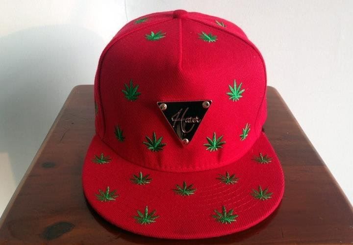Copricapi, berretti & cappellini: Basecap Marihuana Weed Gras Pott ROT THC klein Baseball Cap – Nuovo e nell'imballaggio originale da Dättlikon venduto da easythings 1