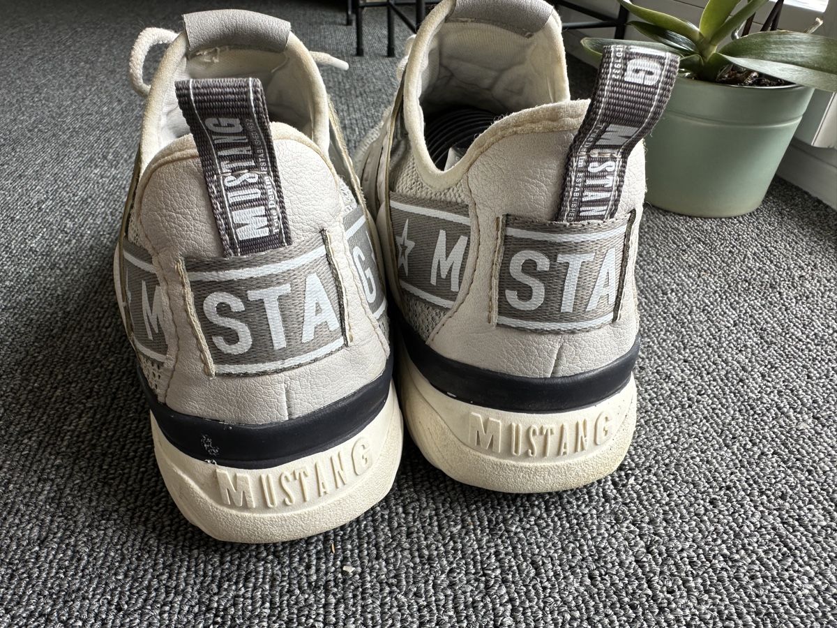 Mustang Scarpe da uomo: Mustang Baskets unisexe taille 41 beige – Usato da Bulle venduto da LeMoleson 2