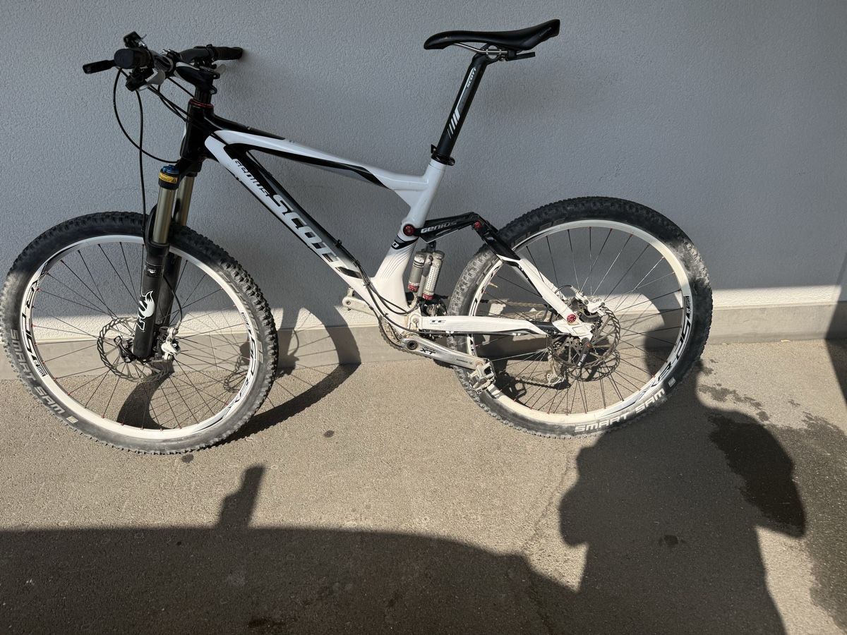 Scott Velos: Scott Genius 20 Carbon  – Defekt aus Rotkreuz von 74max