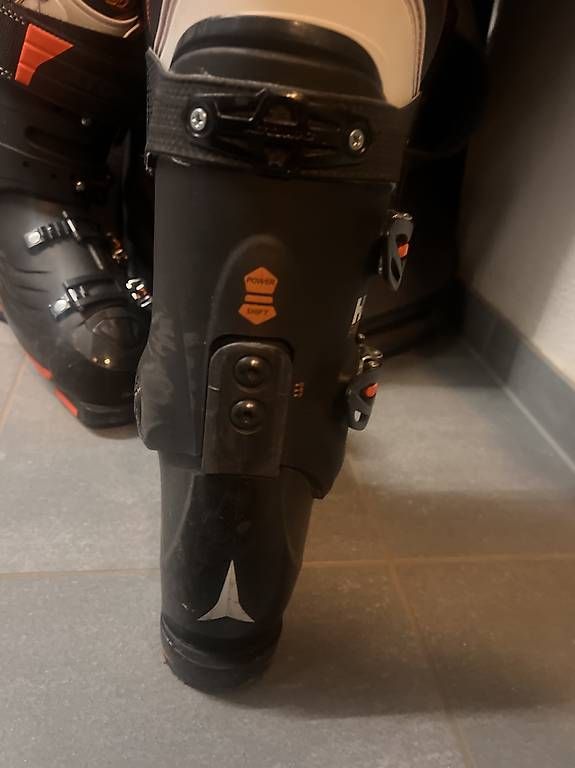Atomic Scarpe da uomo: Atomic Skischuhe Grösse 28-28,5 – Usato da Hettlingen venduto da mma_f6fc 3