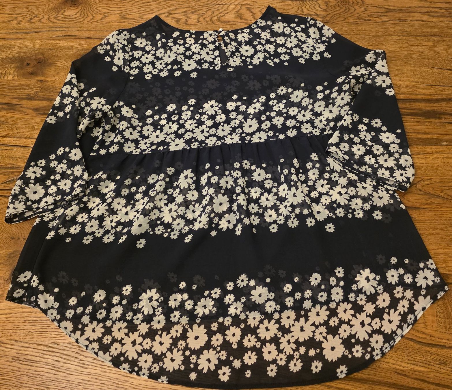 Camicette: Sommerliche Bluse mit Blumenmuster , Top Zustand! – Usato da Basel venduto da sci_67ms 1