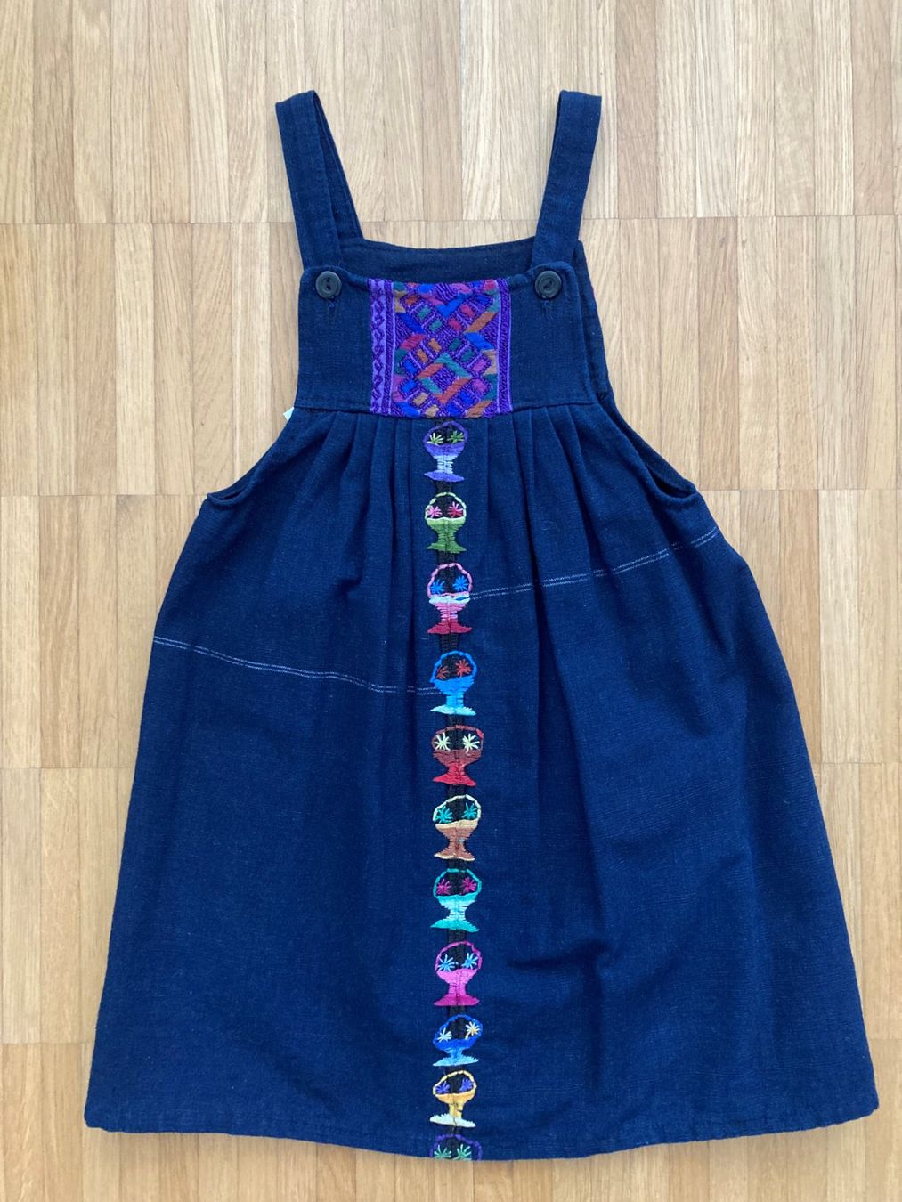 Vestiti & Gonne: Latzkleidchen, Gr. 110/116 - Ein Einzelstück! – Nuovo (secondo la descrizione) da Basel venduto da Nofretete39
