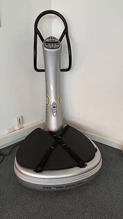 Hometrainer: À VENDRE  POWER PLATE PROFESSIONNELLE – Usato da Genève venduto da con_5jnk