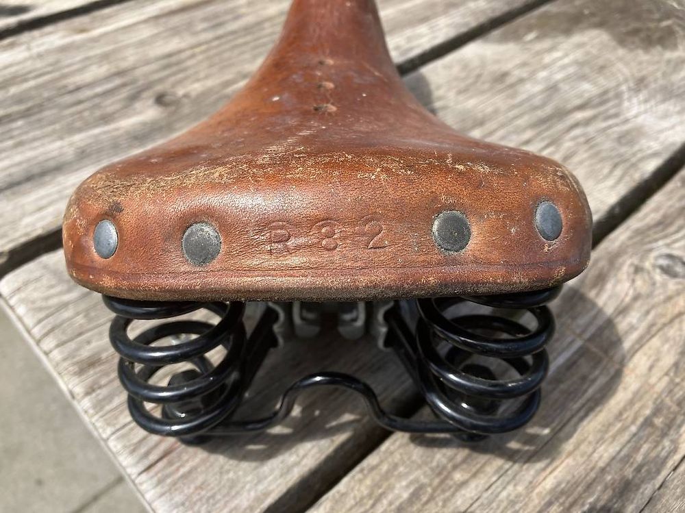 Pezzi di ricambio: Fahrrad Ledersattel – Usato da Aathal-Seegräben venduto da Oddjobs 1