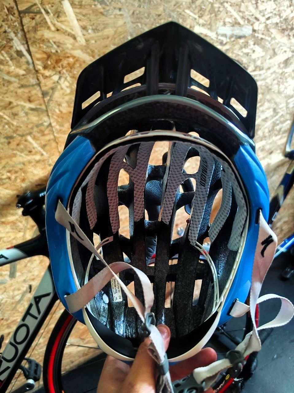 Specialized Caschi: Specialized S-Works 2D Cycling Helmet Medium Used – Usato da Grindelwald venduto da vla_z6zz 5