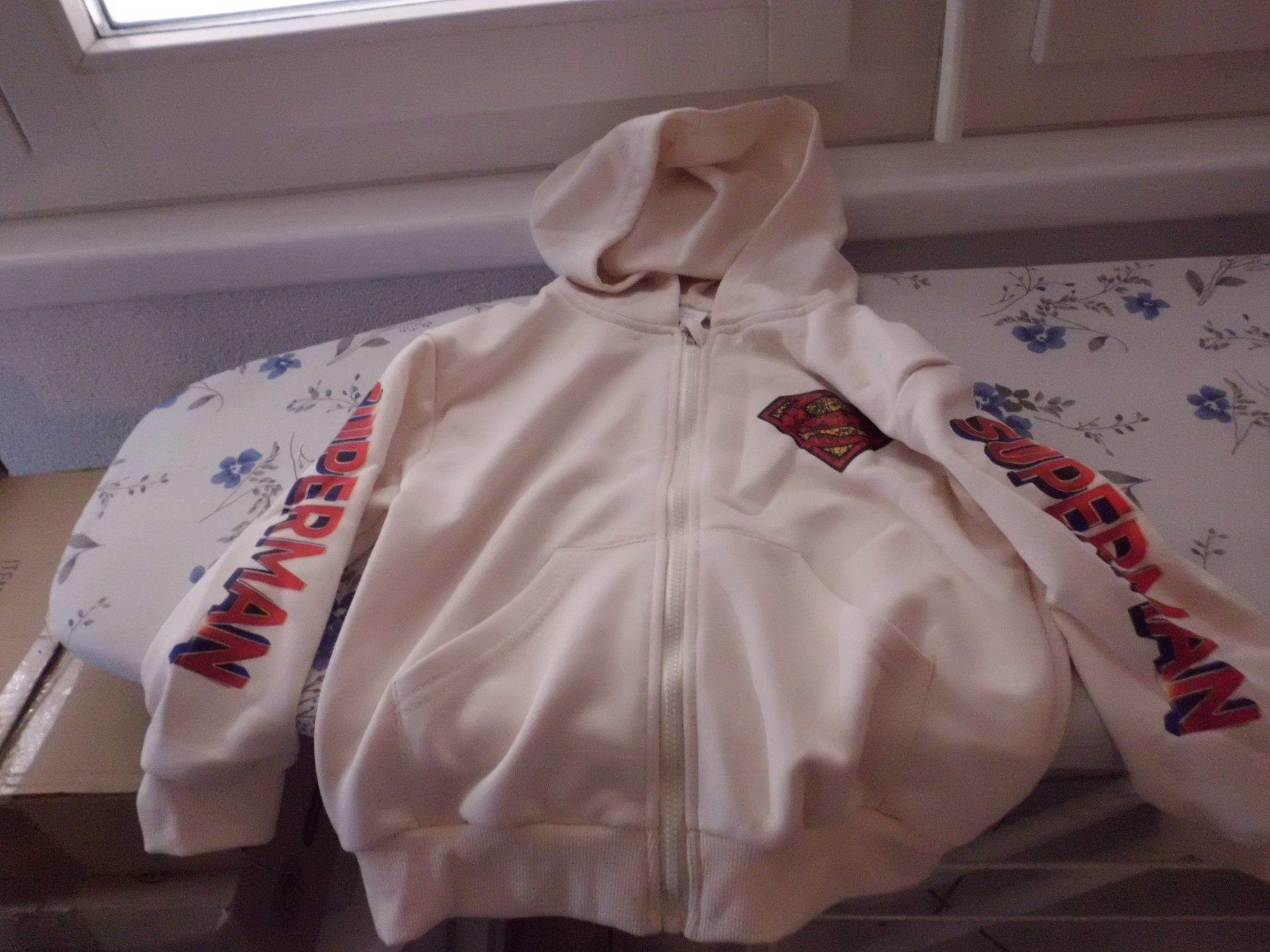 Giacche & Cappotti: SUPERMAN JACKE( Grösse 116) 5-6 Jährig – Nuovo e nell'imballaggio originale da Möhlin venduto da Dominik69