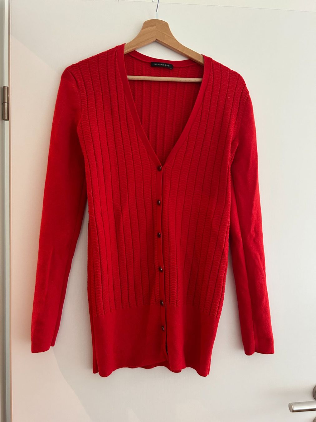 Maglioni & Felpe: Roter Pullover, Marke Strenesse, 87% Schurwolle – Usato da Binningen venduto da Rose_Basel