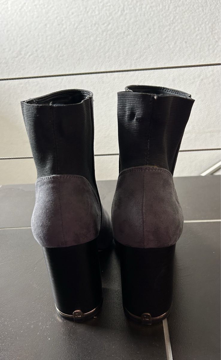 Scarpe da donna: Graue Wildleder Stiefeletten mit Absatz Gr. 37 – Nuovo (secondo la descrizione) da Au ZH venduto da ber_2mtp 3