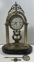 Österreichische Biedermeier-Portaluhr, 1820, signiert