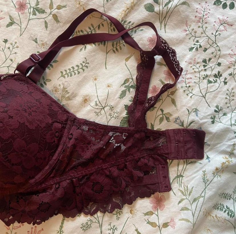H&M Sonstige Unterwäsche: Bordeaux BH mit Spitze, Grösse 80D - H&M – Gebraucht aus Bern von rah_fpy5 3
