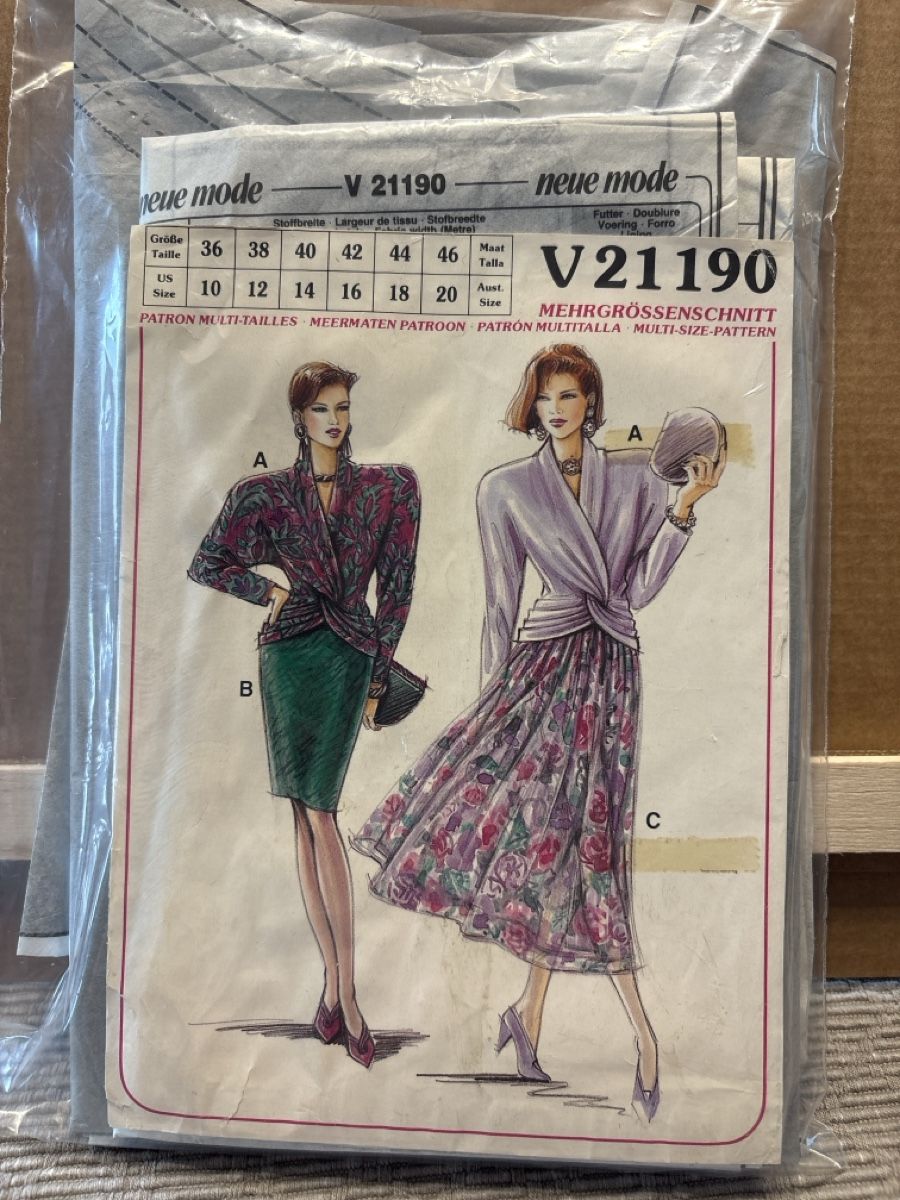 Cartamodelli: Schnittmuster für Damen Bluse – Usato da Rümlang venduto da euqinom16