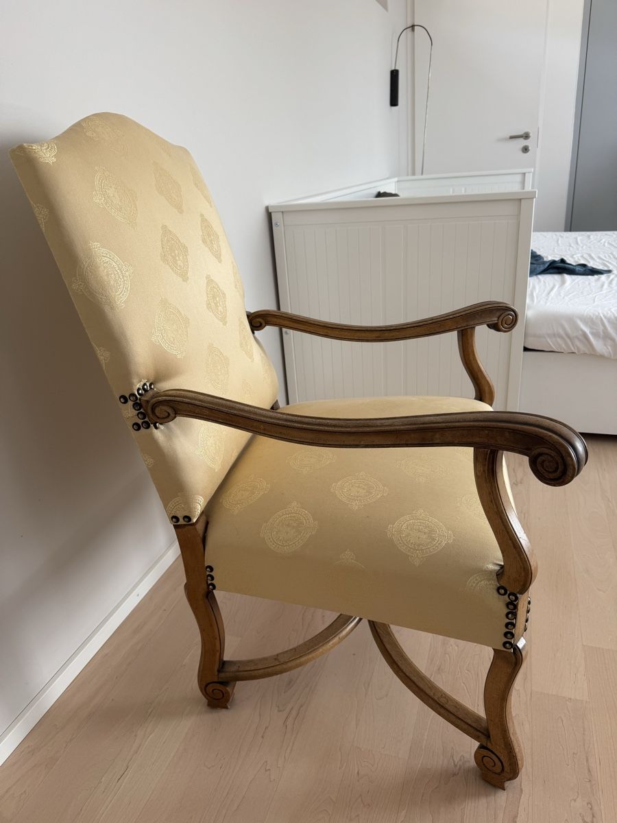Sessel: Armchair vintage patterned fabric wood frame good condition – Gebraucht aus Uetikon am See von Gilgi242 1