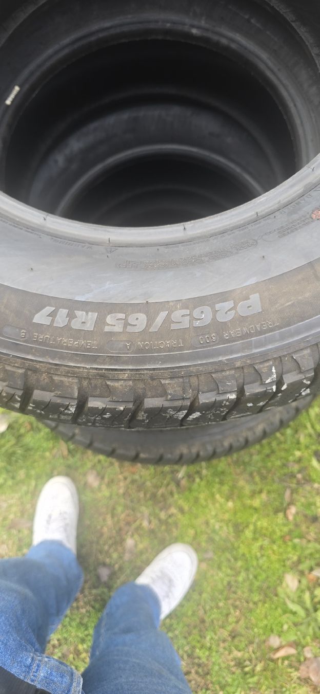 Altro in Scrittura & Disegno: Pneus 265/65r17 – Usato da Orsières venduto da jet_wx92 1