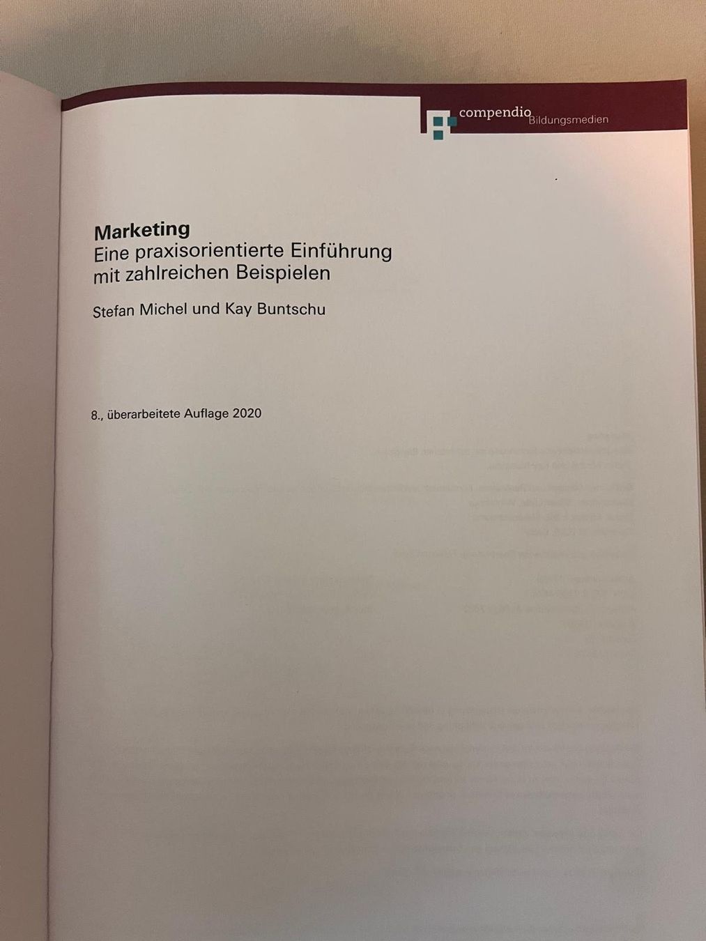 Bücher: Marketing - eine praxisorientierte Einführung – Neu (gemäss Beschreibung) aus Baar von Beachgirl12 1
