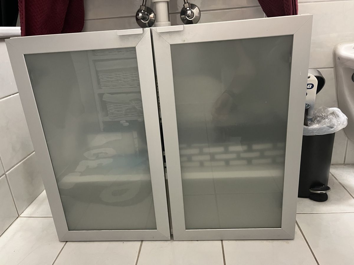 Mobili per bagno: Badezimmerschrank – Usato da Oberrohrdorf venduto da Schnurpfelchen