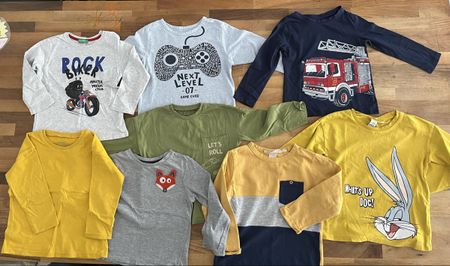 Acht Gr.98/104 Baumwolle Langarmshirts in gutem Zustand 