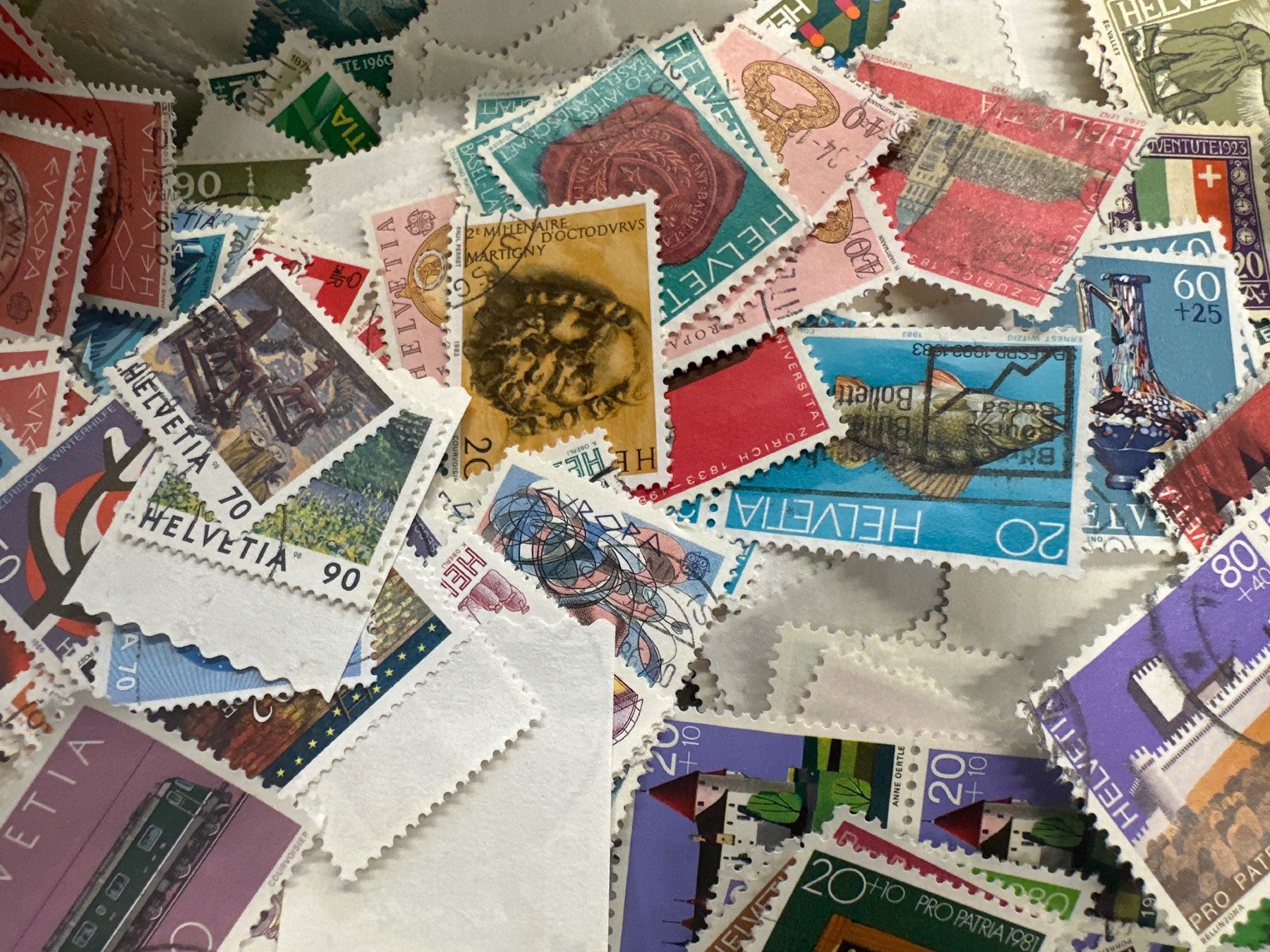 Tutti i francobolli: Briefmarken Schweiz gestempelt 1,7kg – Usato da Herisau venduto da herau 2