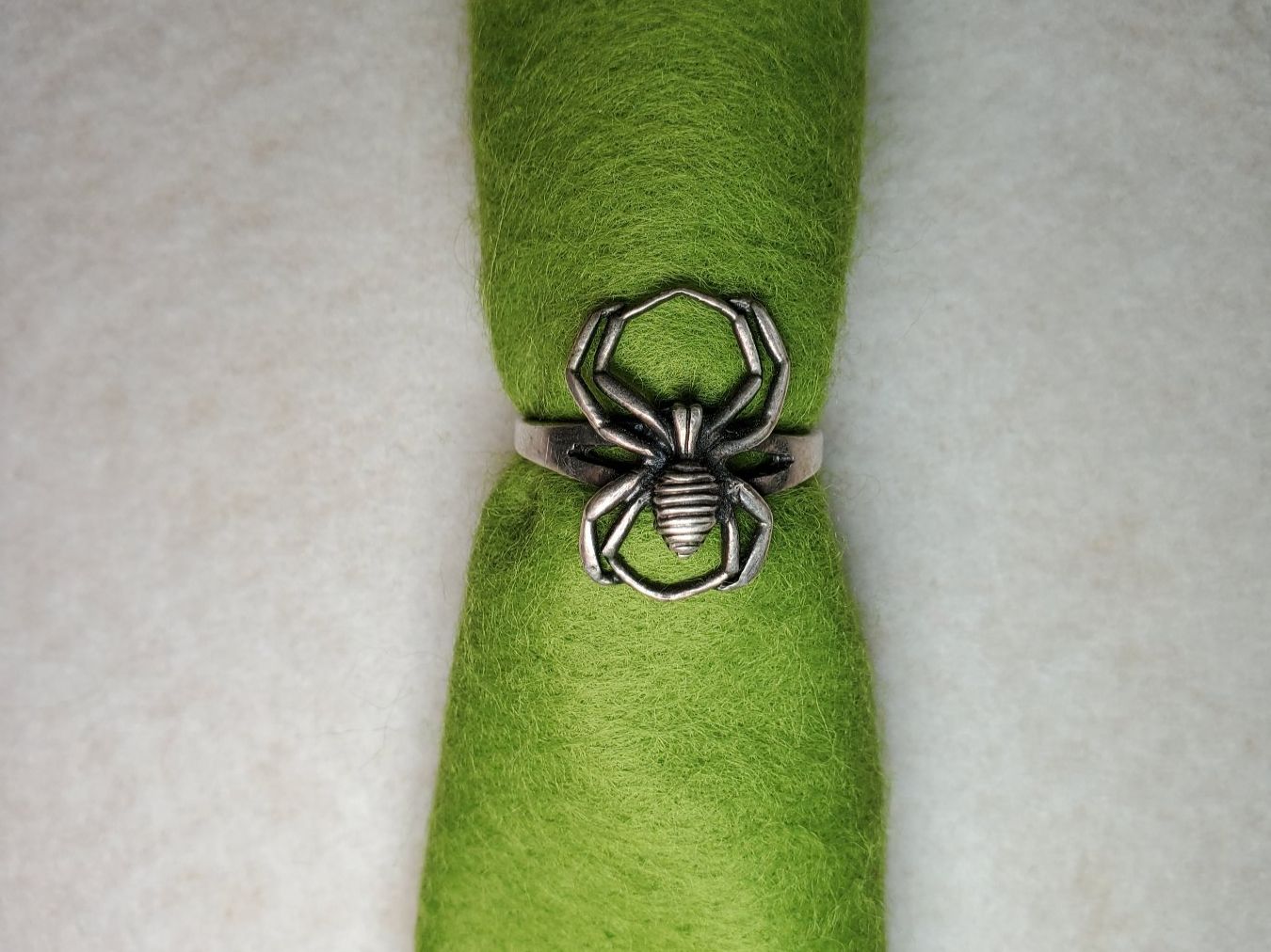 Anelli: Fingerring Spinne – Usato da Wil SG venduto da froschbiss