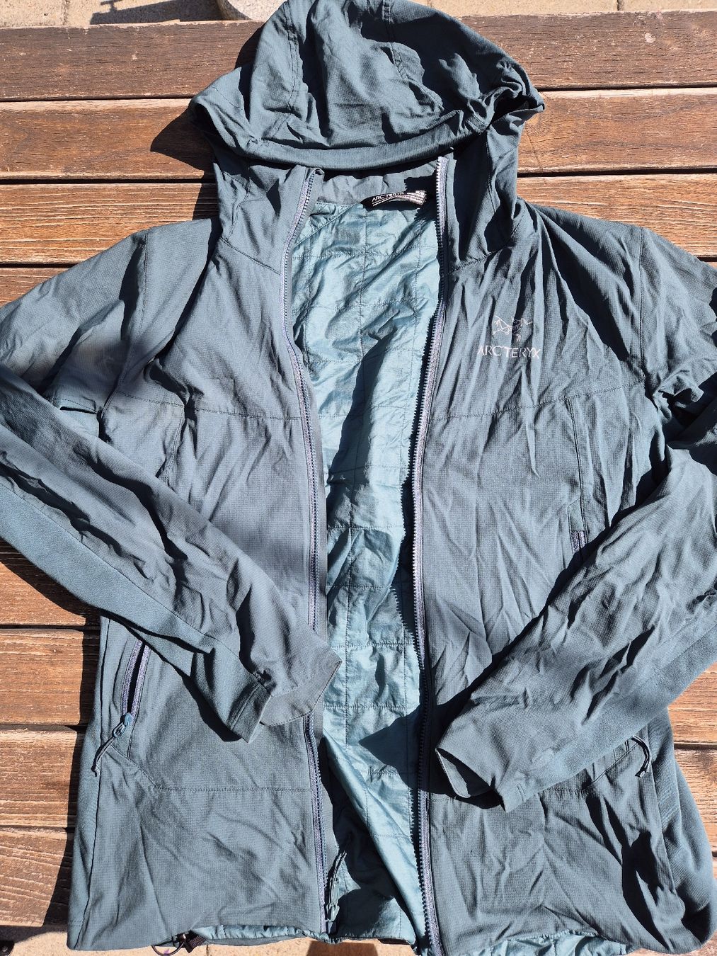Arcteryx Giacche: Arc'teryx ATOM SL Jacke – Usato da Zürich venduto da Loboso 5