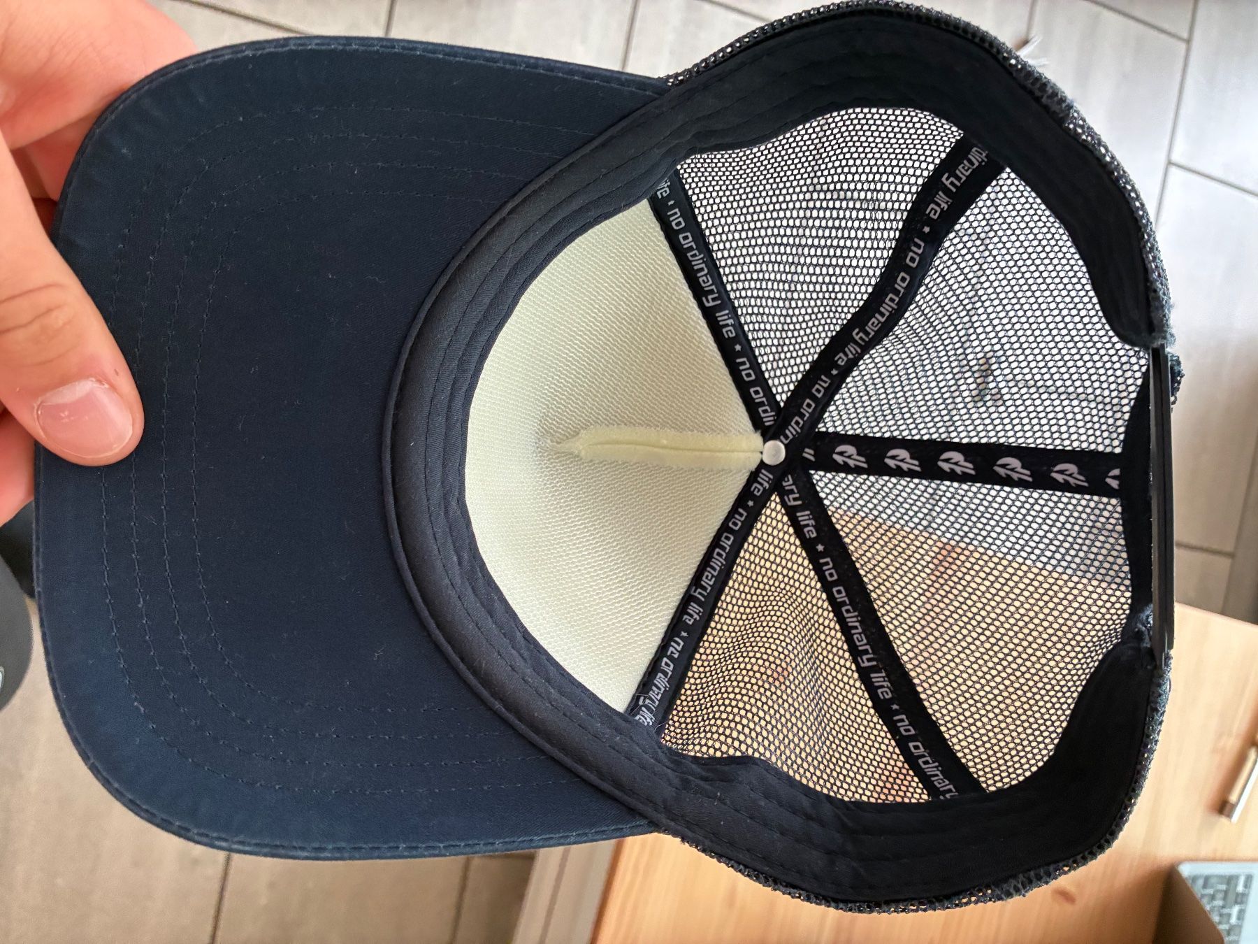 Copricapi, berretti & cappellini: Dharco Hut/ Trucker Cap – Usato da Schwarzenburg venduto da Murjek 1