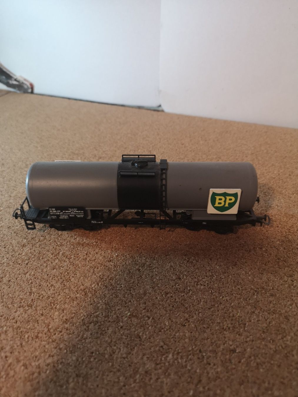 Modelleisenbahnen: Div. Tankwagen H0 – Gebraucht aus Heimberg von Newyorker5 5
