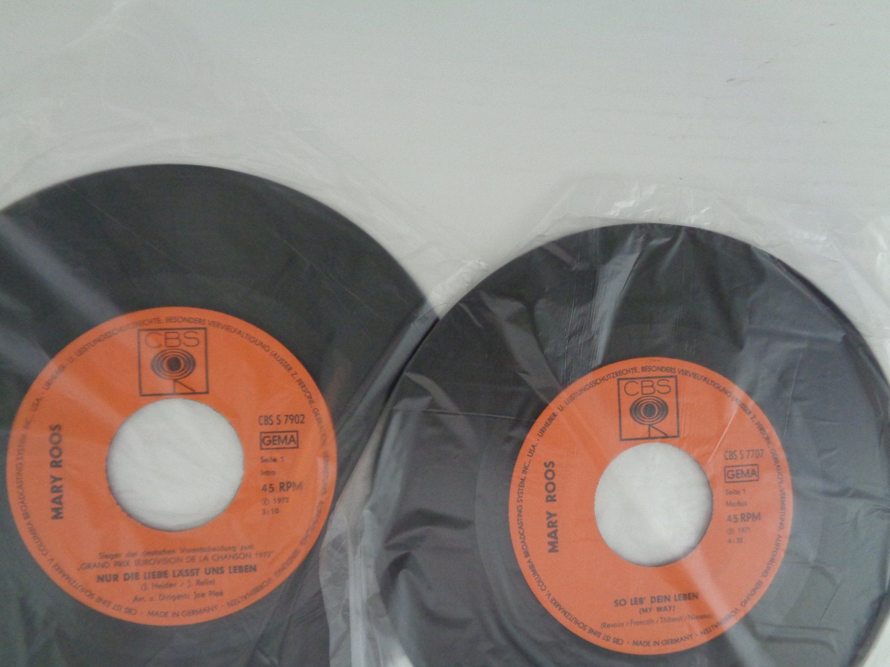 Dischi in vinile: 11 Vinyl Singles -2x M. Mathieu - 4x Adamo - 5x Mary Roos – Usato da Chur venduto da omonia 3