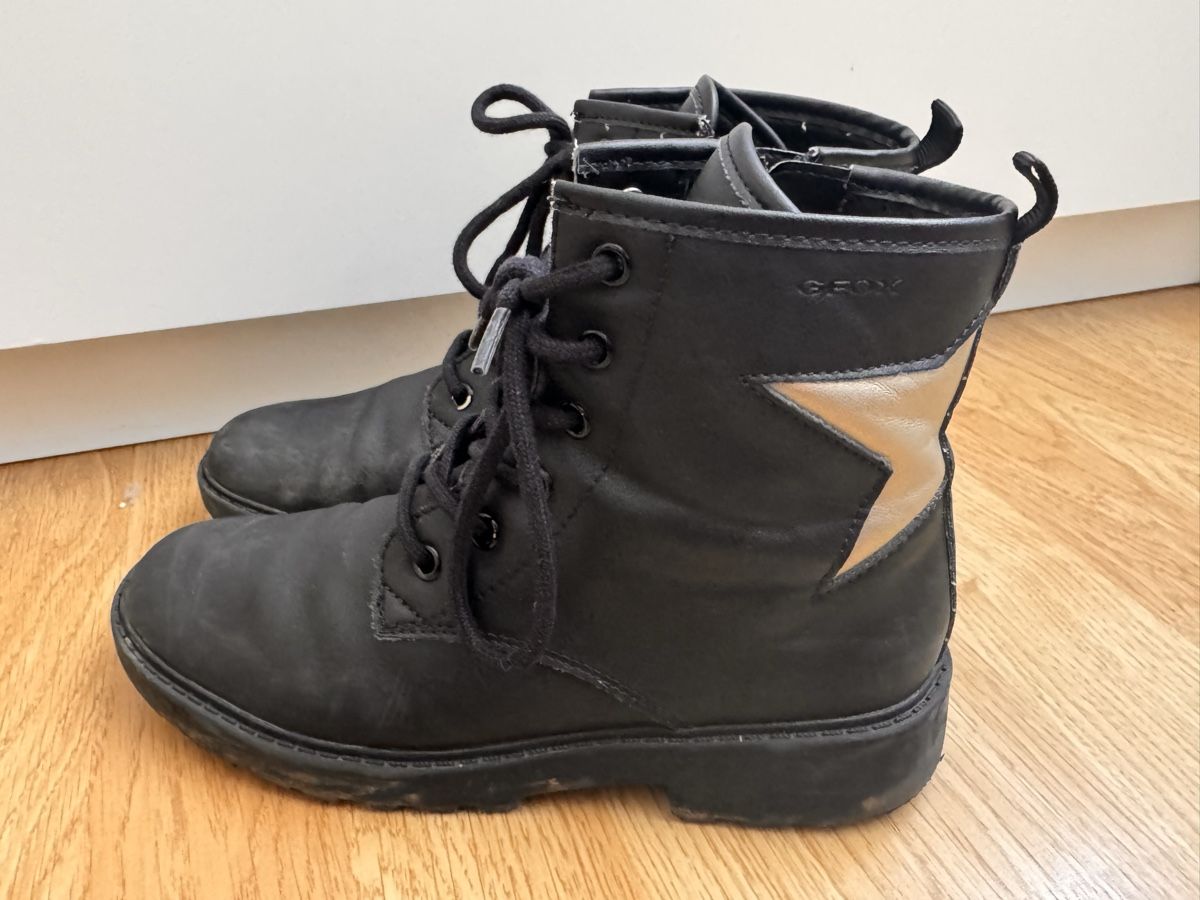 Geox Chaussures filles: Geox Stiefel Boots gr34 – D'occasion à Ennetbürgen par ybo_fp2b