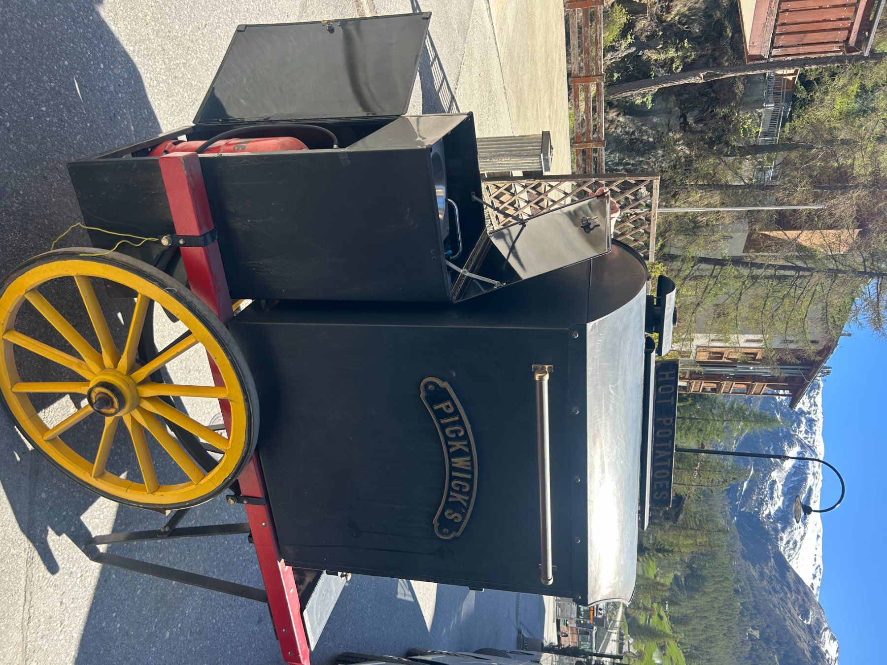 Altri mobili d'antiquariato: Victorian Baking Oven Trailer – Usato da Zermatt venduto da inf_7myk 1