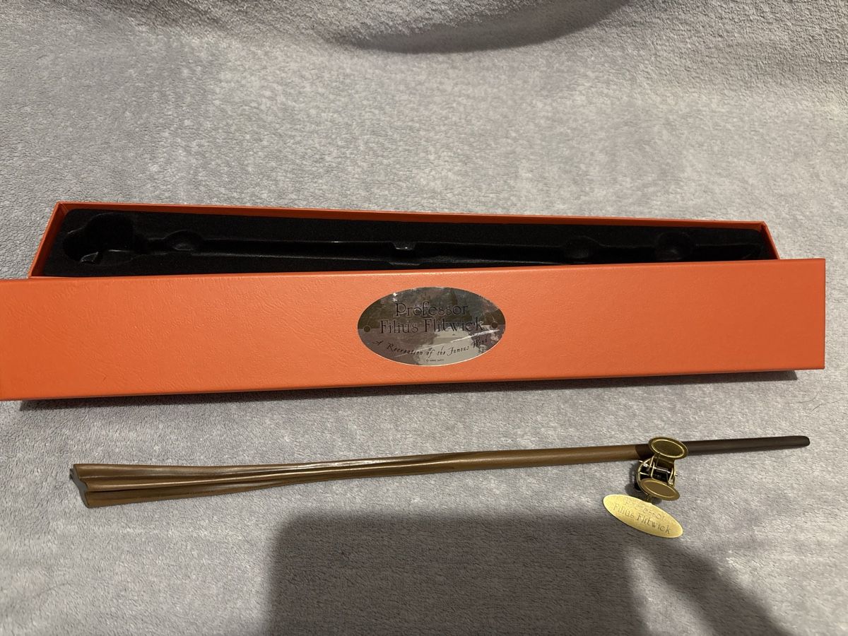 Statuette: Zauberstab Harry Potter Prof Flitwick Neu mit Box – Nuovo (secondo la descrizione) da Zürich venduto da zimtstern45