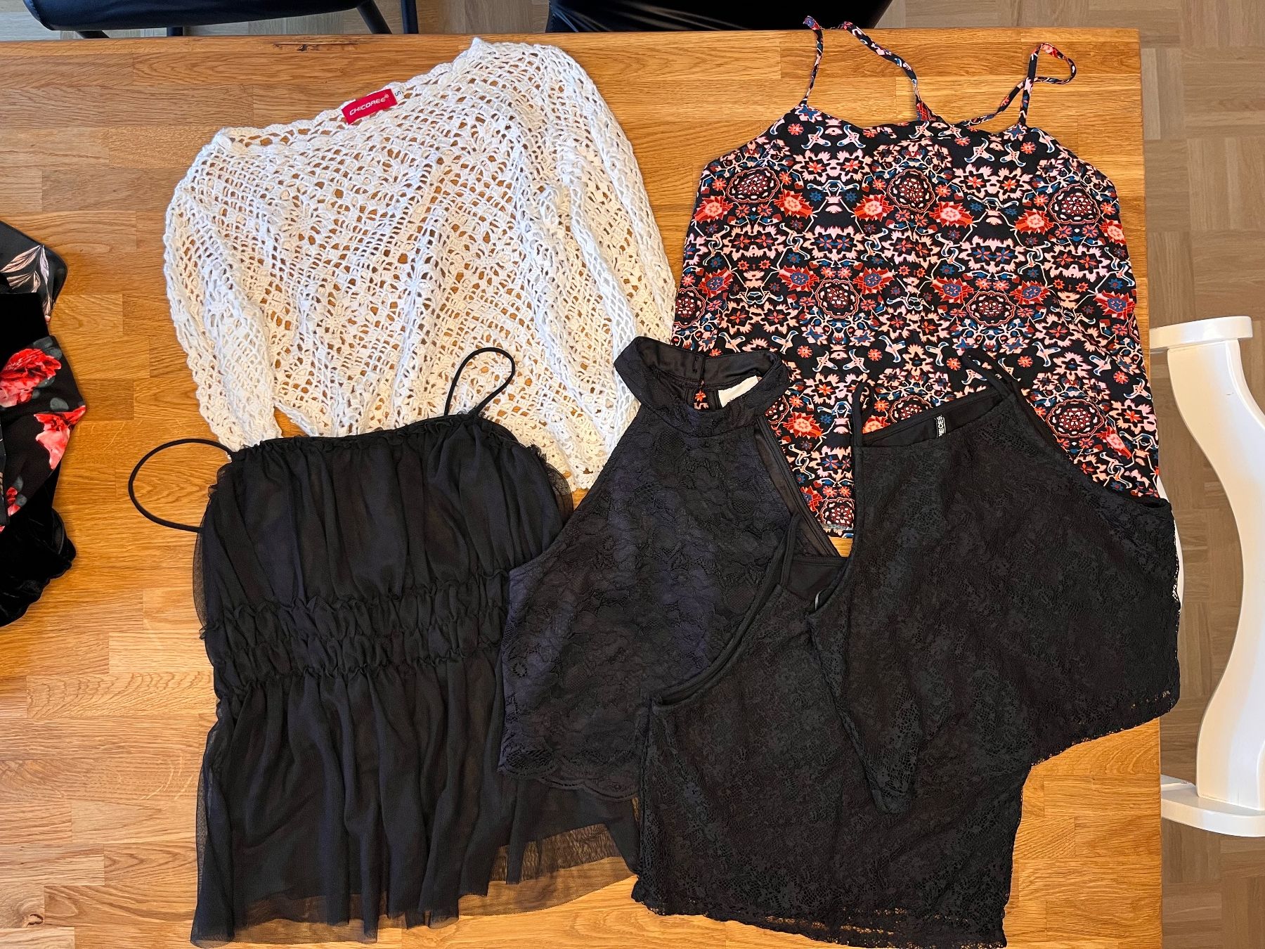 Lotti & Set di vestiti: Sommerliche Oberteile S – Usato da Biel/Bienne venduto da Lalala333