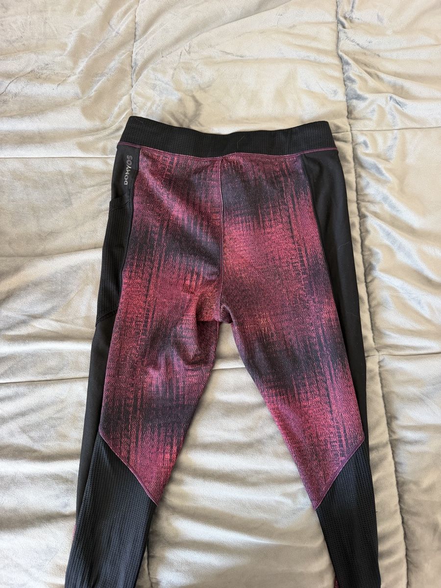 Decathlon Leggings: Leggins sport – Gebraucht aus Montsevelier von Duna2210